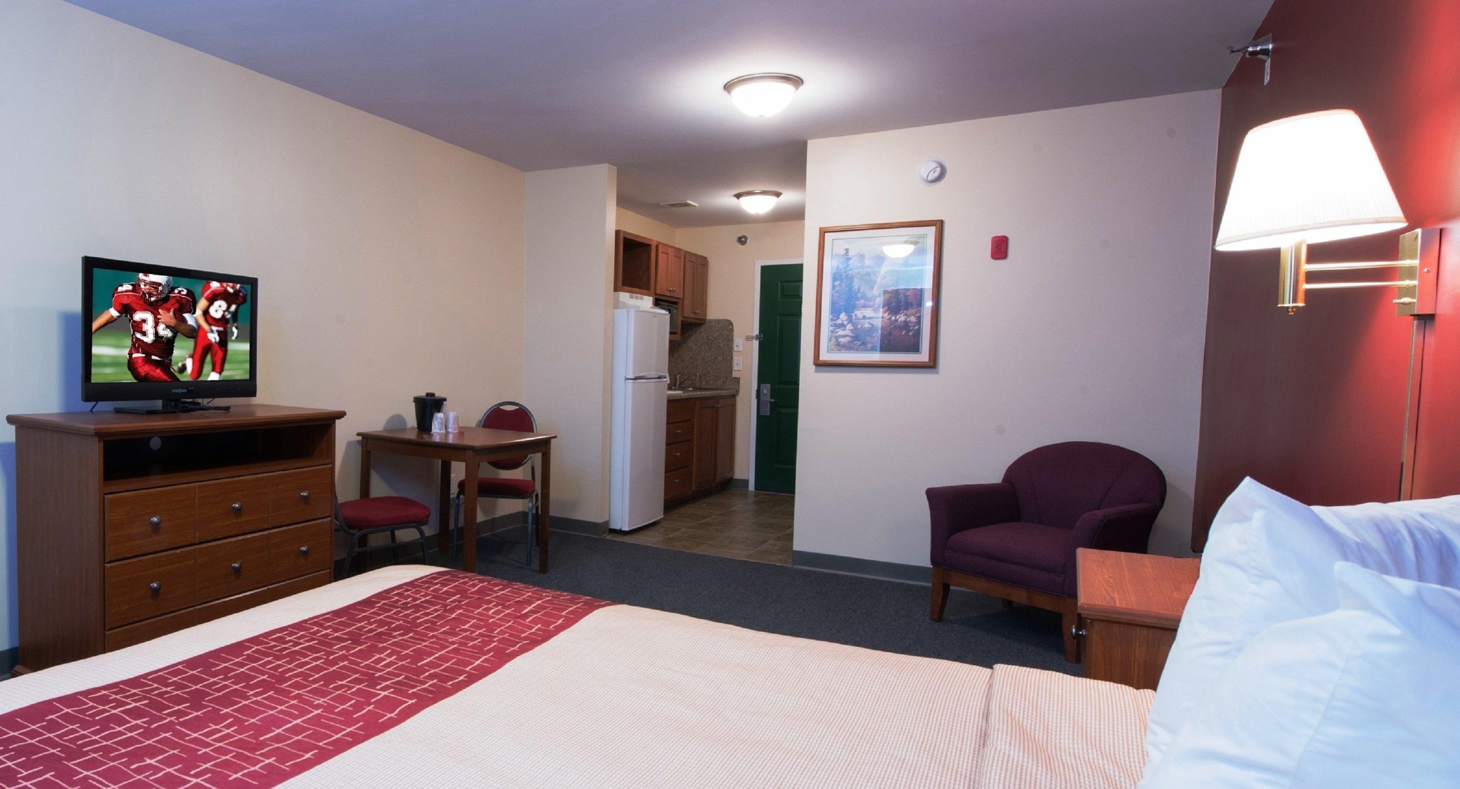 Red Roof Inn & Suites Dickinson Εξωτερικό φωτογραφία