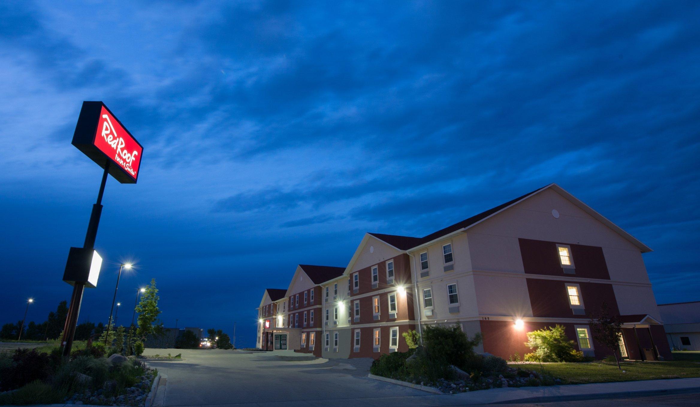 Red Roof Inn & Suites Dickinson Εξωτερικό φωτογραφία